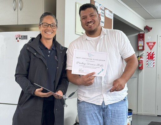 SWIFTY Shannon Double with SWIFT Scholarship Recipient Smokey Vissers-Hafa