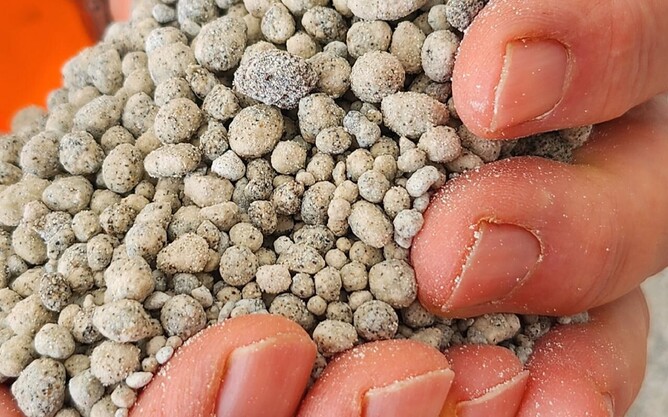 KingPhos, Replenish, and SeaPhos (pictured) are three anti-degenerative dicalcic phosphate fertilisers that deliver essentials nutrients while looking after the soil and waterways.