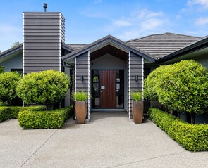 10 Kinnaird Place, Huntington - NOVEMBER 2021