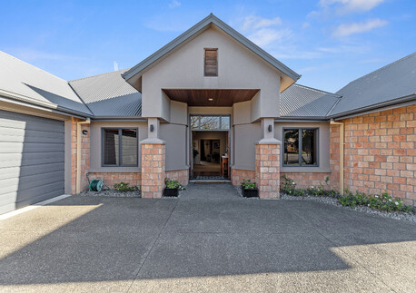 STYLE AND SPACE IN ST JAMES - 9 Parkwood Place, Huntington$1,275,000