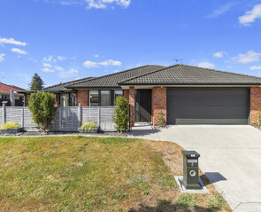 4 Parkside Drive  - FEBRUARY 2020