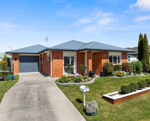 5 Shrule Place, Huntington - NOVEMBER 2021