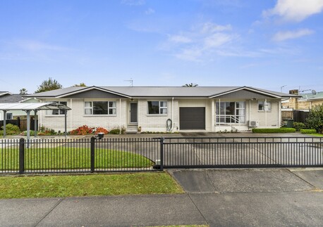 DUAL DWELLING IN ST ANDREWS - 27A & 27B Sandwich Road, Saint Andrews$1,195,000