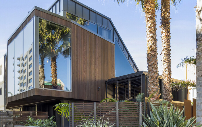 2016 SUPREME AWARD WINNING HOME