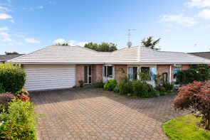 SOLD - 8 Rogers Pl, Fairview Downs$636,000